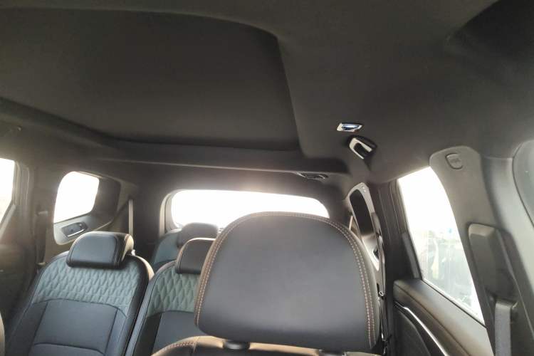 Used Geely Auto Haoyue L 2024 2.0T DCT Prestige Version
