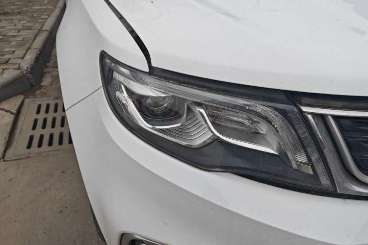 Used Geely Auto Emgrand X7 Sport 2021 Million Edition 1.8TD DCT Two-Wheel Drive Luxury Model
