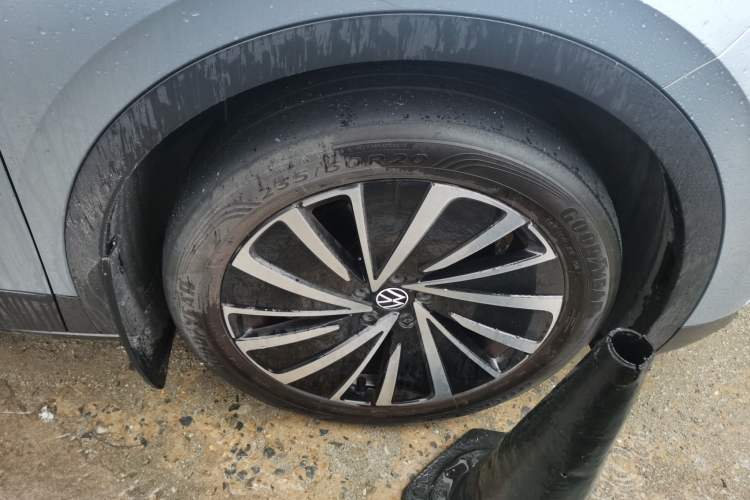 Used Volkswagen ID.4 X 2021 Pro Smart Long-Range Edition Right Front Wheel Hub