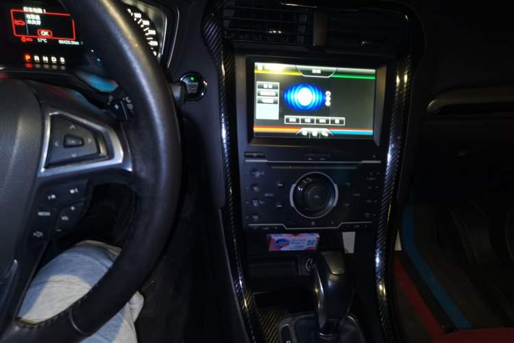 Used Ford Mondeo 2013 2.0L GTDi 200 Fashion Edition Audio And AC Panel