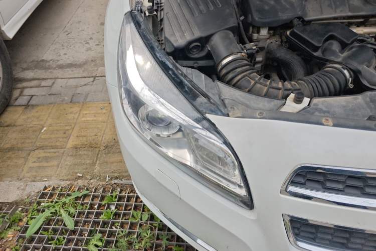 Used Chevrolet Malibu 2014 2.0L Automatic Luxury Edition Right Front Headlight