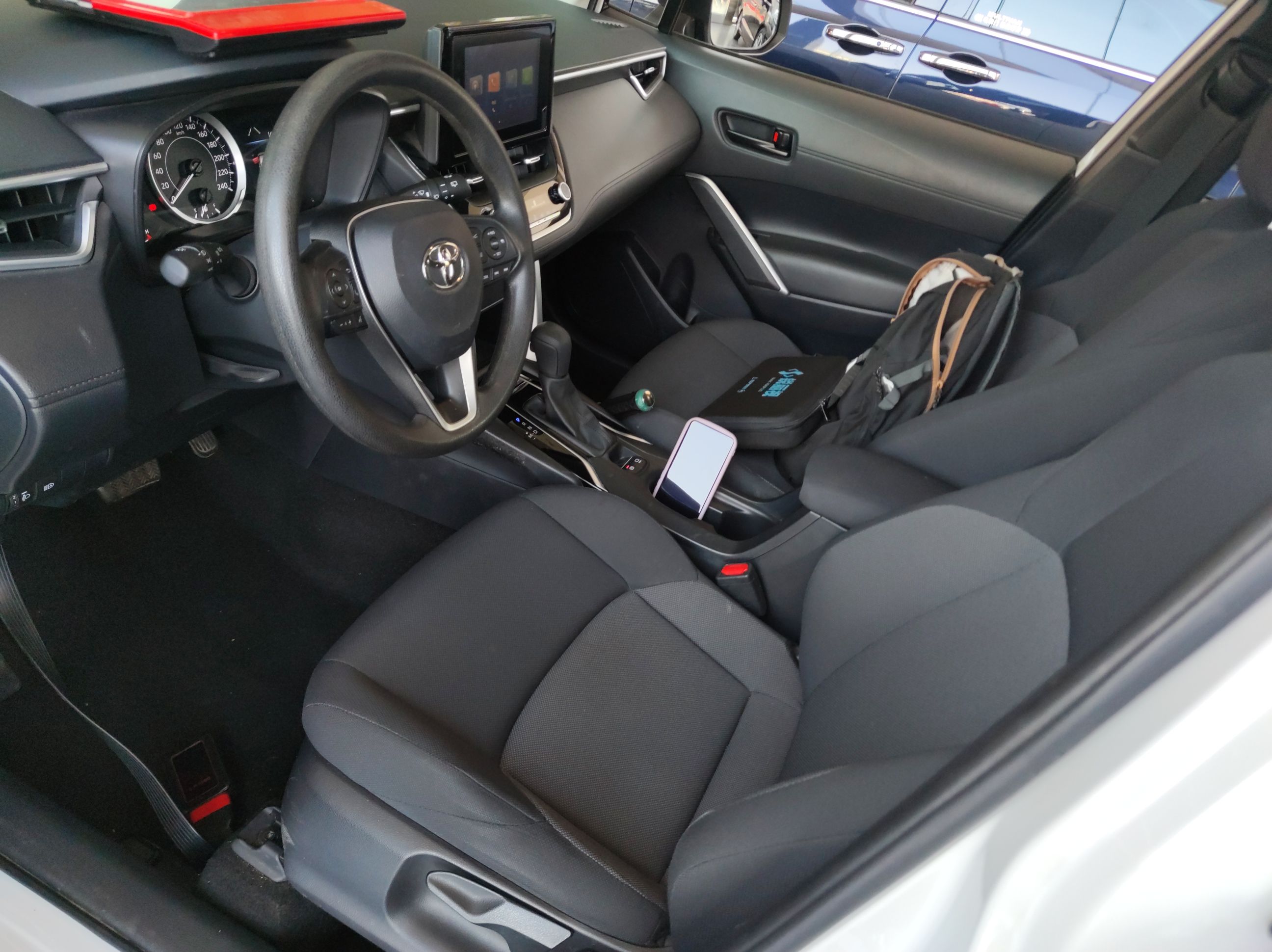 Переднее сиденье в автомобиле