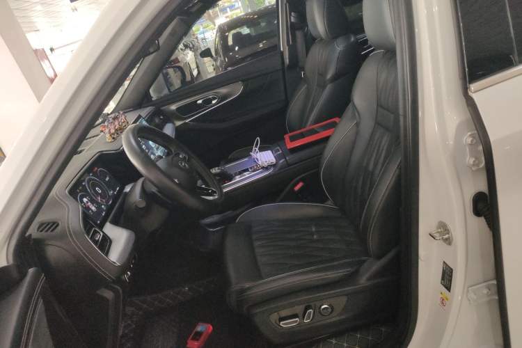 Used GAC Trumpchi GS8 2022 Linghang Series 2.0 TGDI Two-Wheel-Drive Luxury Smart Connectivity Version (7 Seats)