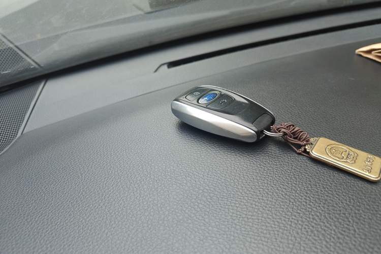 Used Subaru Legacy 2016 2.5i All-Wheel-Drive Glory Edition Vehicle Key