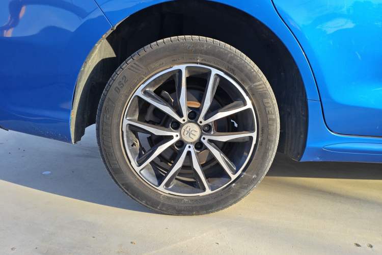 Used BYD Song MAX 2017 1.5T Automatic Smart Connect Prestige 7-Seater Right Rear Wheel Hub