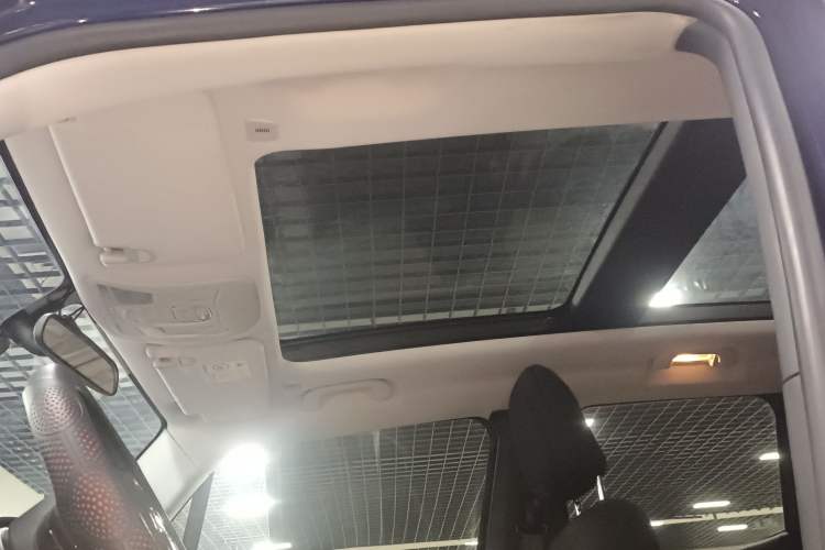 Used Jeep Renegade 2018 Connected Large Screen Version 180T Automatic High-Energy Edition
