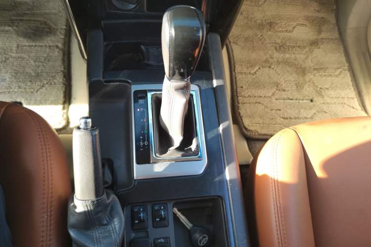 Used Toyota Prado  Gear Lever
