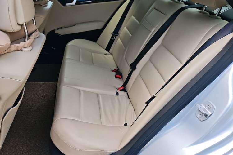 Used Mercedes-Benz C-Class 2011 C 300 Fashion Model Left Rear Seat