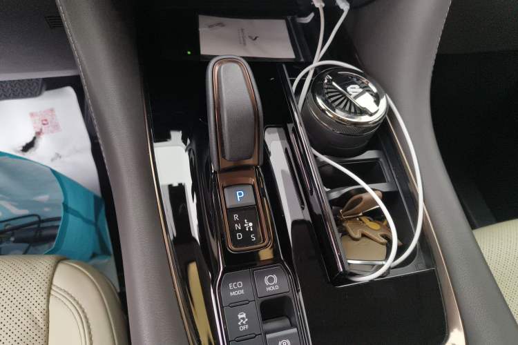 Used Toyota Alphard 2024 Dual-Engine 2.5L Prestige Edition Gear Lever