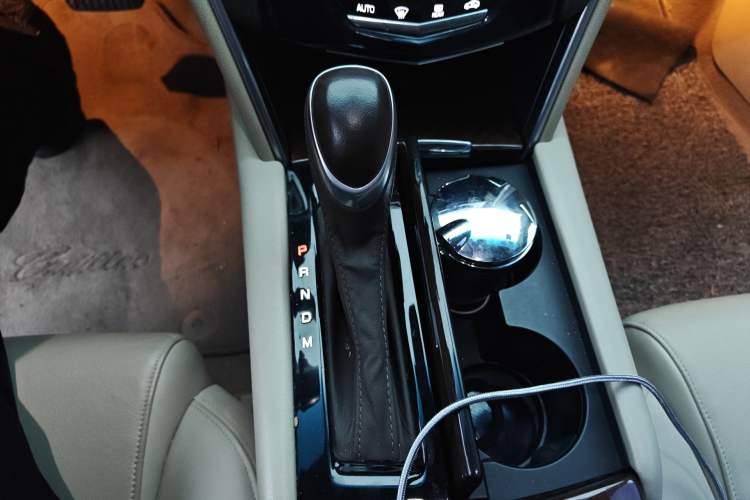 Used Cadillac XTS 2016 28T Tech Edition Gear Lever