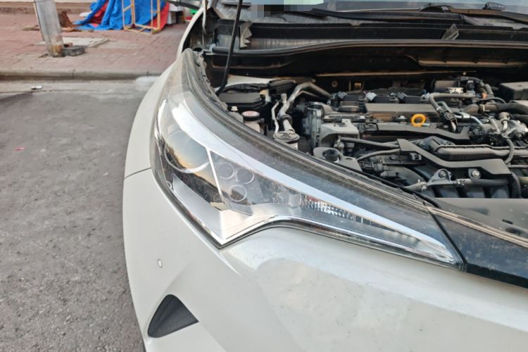 Used Toyota IZOA 2020 2.0L Enjoy Edition Right Front Headlight