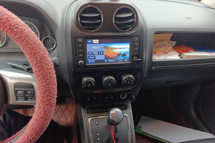 Used Jeep Compass 2013 2.4L Four-wheel Drive Black Edition with Navigation