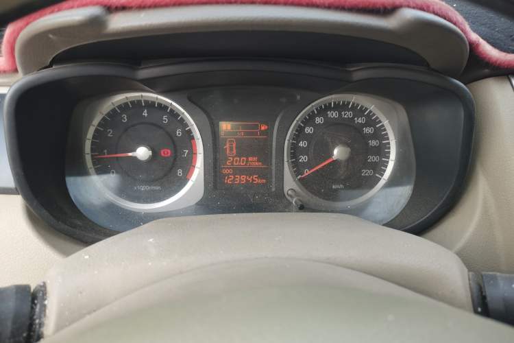 Used Venucia D50 2013 1.6L Manual Luxury Edition
