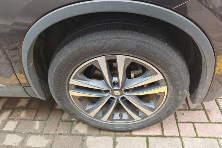 Used Renault Koleos 2017 2.5L Four-Wheel Drive Ultimate Edition
