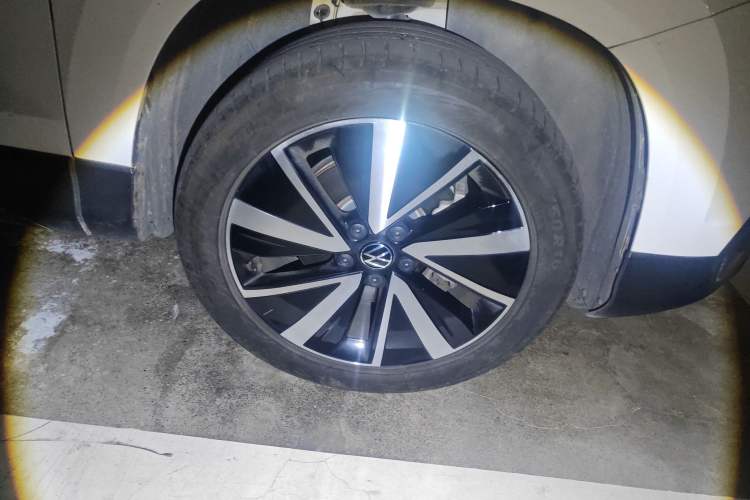 Used Volkswagen Tharu 2023 300TSI Two-Wheel-Drive Moonlight Edition