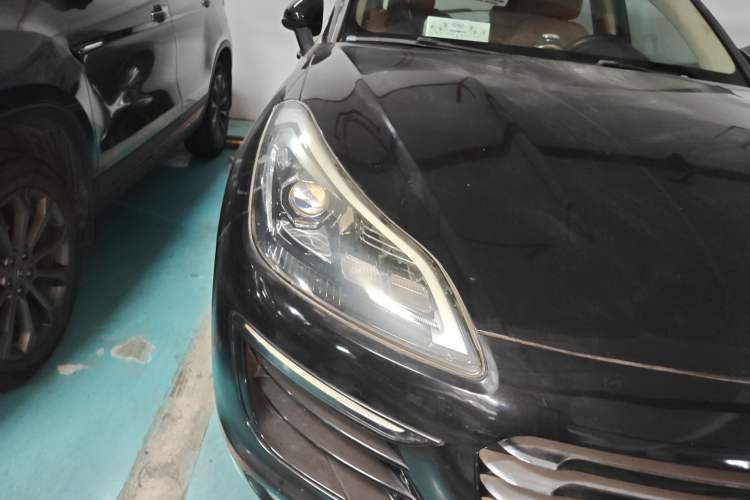 Used Zotye SR9 2017 2.0T Automatic Ultimate Edition
