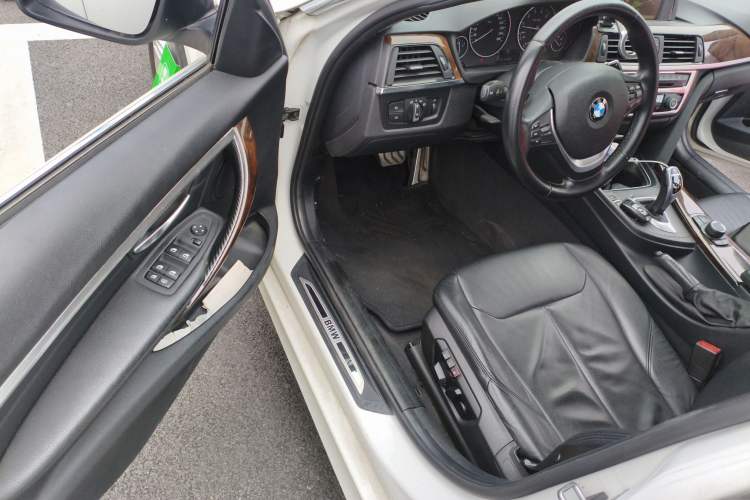 Used BMW 3 Series 2013 328Li Fashion Edition