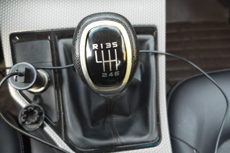 Used Geely Auto Emgrand GS 2016 Sports Edition 1.8L Manual LingShang Model Gear Lever