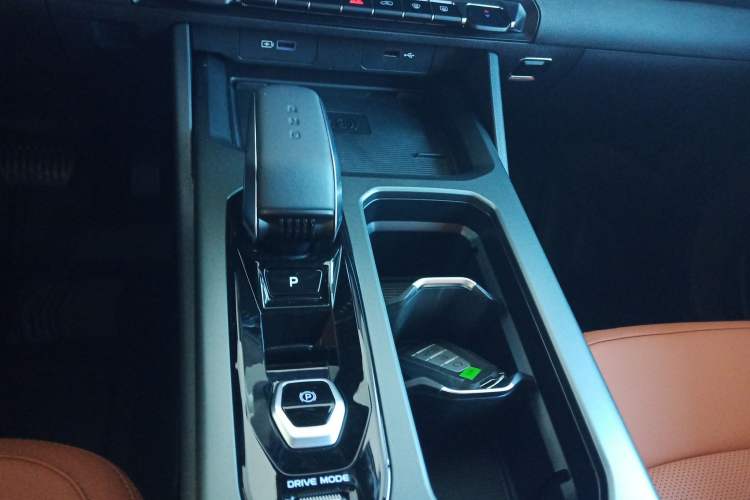 Used Geely Auto Haoyue L 2024 2.0T DCT Flagship Version
