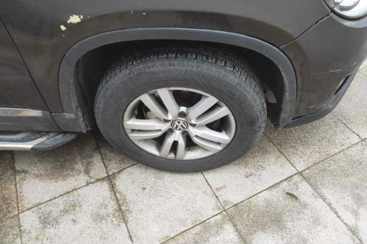 Used Volkswagen Tiguan 2015 1.8TSI Automatic Two-Wheel Drive Trend Edition Right Front Wheel Hub