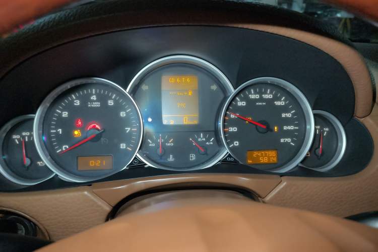 Used Porsche Cayenne 2007 Cayenne S 4.8L Odometer Close Up