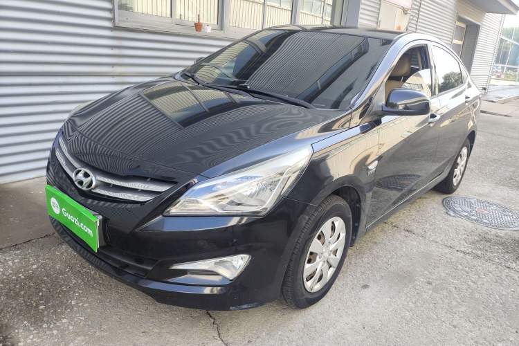 Used Hyundai Verna (older generation) 2014 1.4L Manual Smart GLS Trim