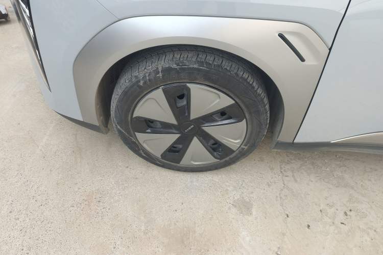 Used AION Y 2023 Plus 510 Enjoy Edition Left Front Wheel Hub