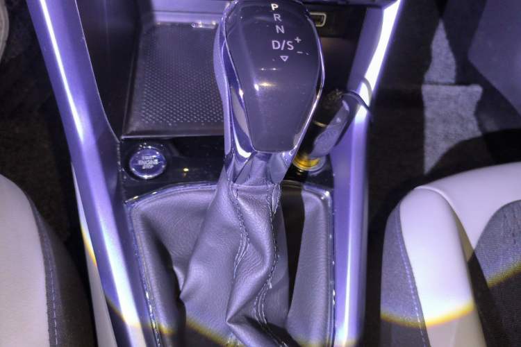 Used Volkswagen T-Cross 2020 1.5L Automatic Comfort Edition Gear Lever