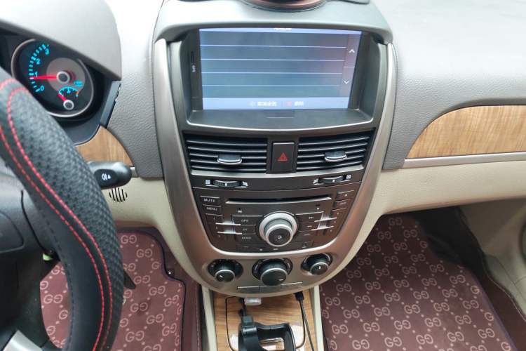 Used Buick Excelle 2015 1.5L Manual Classic Trim Audio And AC Panel