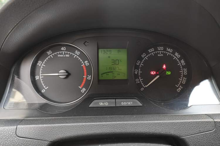 Used Skoda Rapid 2013 1.6L Automatic Smart Selection Model