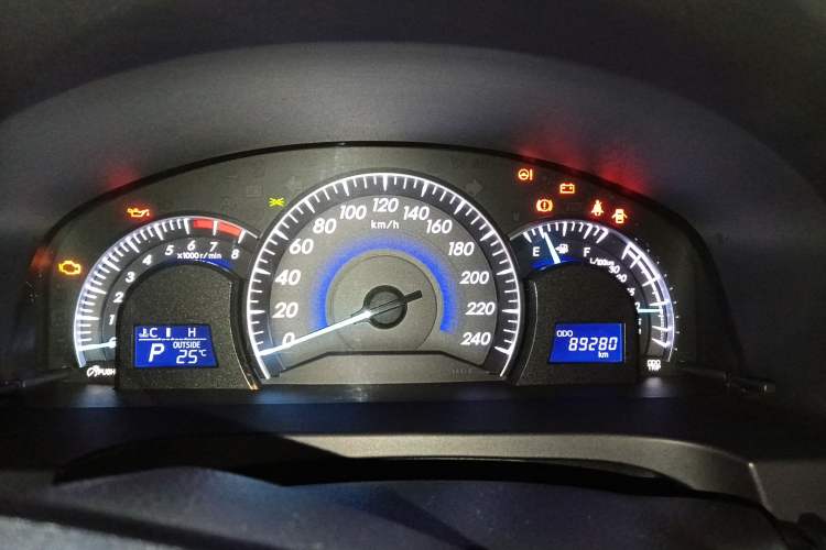 Used Toyota Camry 2016 2.5G 10th Anniversary Deluxe Navigation Edition
