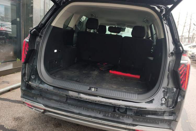 Used Hongqi HS7 2024 2.0T Automatic Two-Wheel Drive Flagship Edition Five Seats Trunk