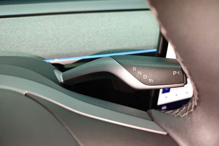 Used Tesla Model Y 2024 Rear-Wheel-Drive Version
