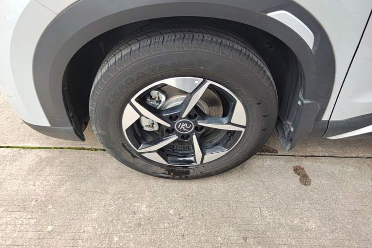 Used BYD Yuan UP 2024 401KM Leading Edition Left Front Wheel Hub