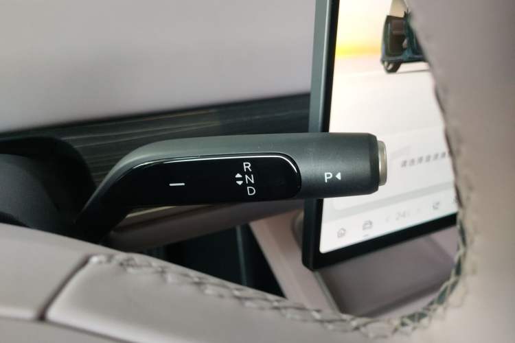 Used ONVO L60 2024 60 kWh Rear-Drive Version
