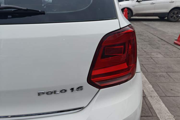 Used Volkswagen Polo 2014 1.6L Automatic Luxury Edition
