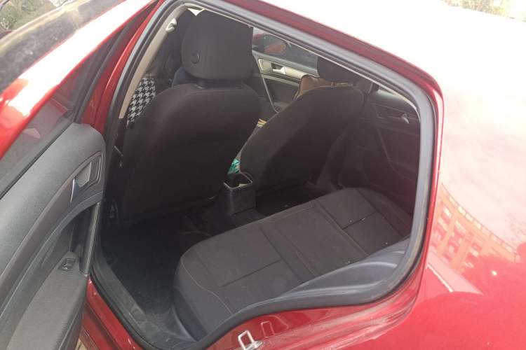 Used Volkswagen Golf 2016 1.6L Automatic Fashion Model Left Rear Seat