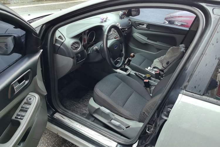 Used Ford Focus 2013 Hatchback Classic 1.8L Manual Base Model