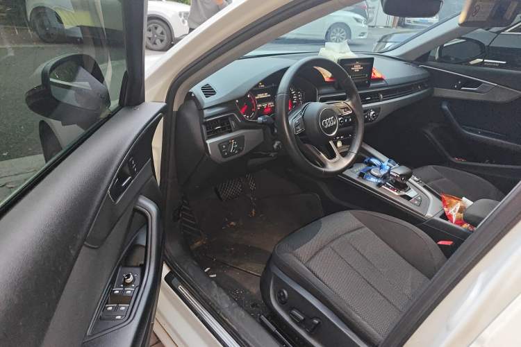 Used Audi A4L 2018 30th Anniversary Edition 40 TFSI Trendy Model