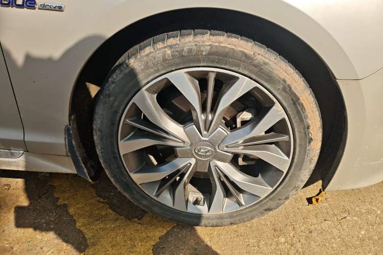 Used Hyundai Sonata 2015 1.6T GLX Advanced Model
