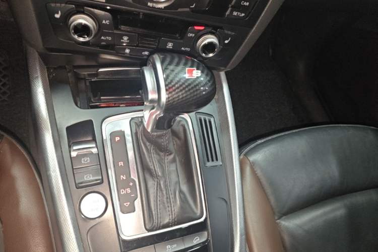 Used Audi Q5 2017 Plus 40 TFSI Technology Model