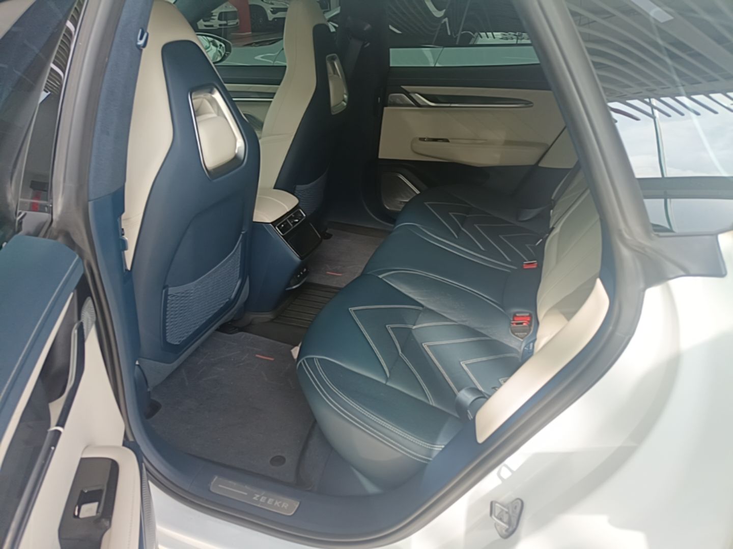 Zeekr 001 2023 WE Edition 86 kWh — снимка 20
