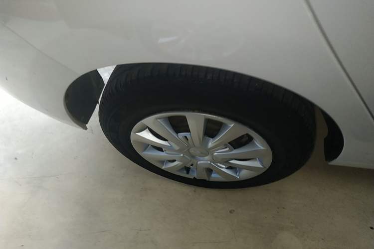 Used Chevrolet Lova RV 2016 1.5L Manual Comfort Edition Right Rear Wheel Hub