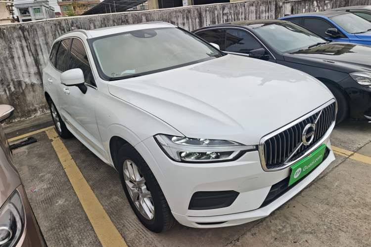 Used Volvo XC60 2019 T5 4x4 Smart Edition China V Standard