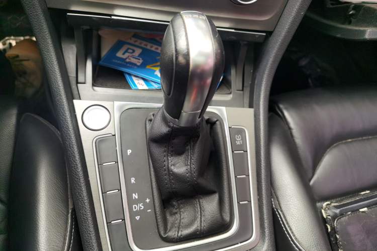 Used Volkswagen Golf 2015 1.4TSI Automatic Luxury Model