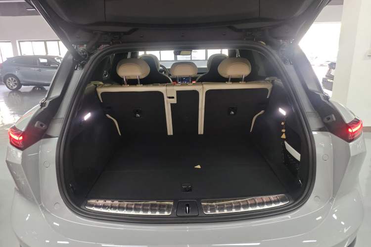 Used Nio ES6 2023 75 kWh Trunk