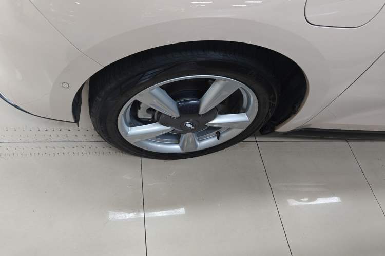 Used ORA Good Cat 2021 400km Standard Range Athena Edition Lithium Iron Phosphate
