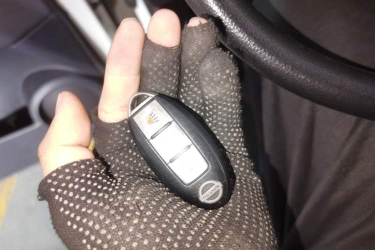 Used Nissan Qashqai 2012 2.0 XL Fire 6MT 2WD Interior 1