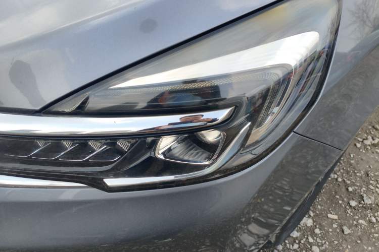 Used Buick GL8 2020 Land Business Class 652T Luxury Model Left Front Headlight