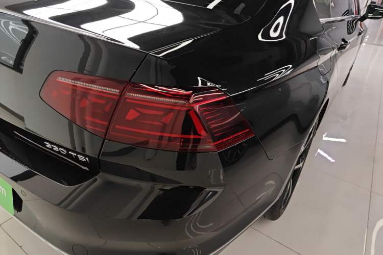 Used Volkswagen Magotan 2023 2 Million Units Commemorative Edition 330TSI DSG Luxury Version
